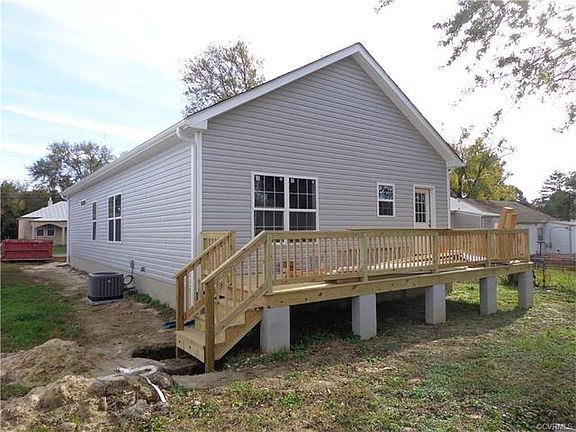 5th image of 204 N Kalmia Ave
