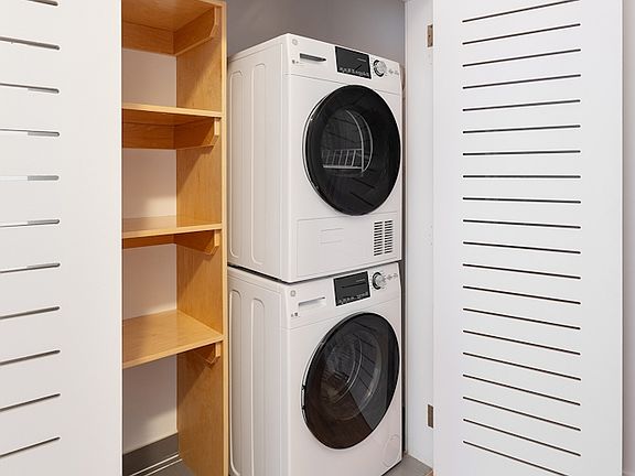 5th image of 666 Greenwich St #1006