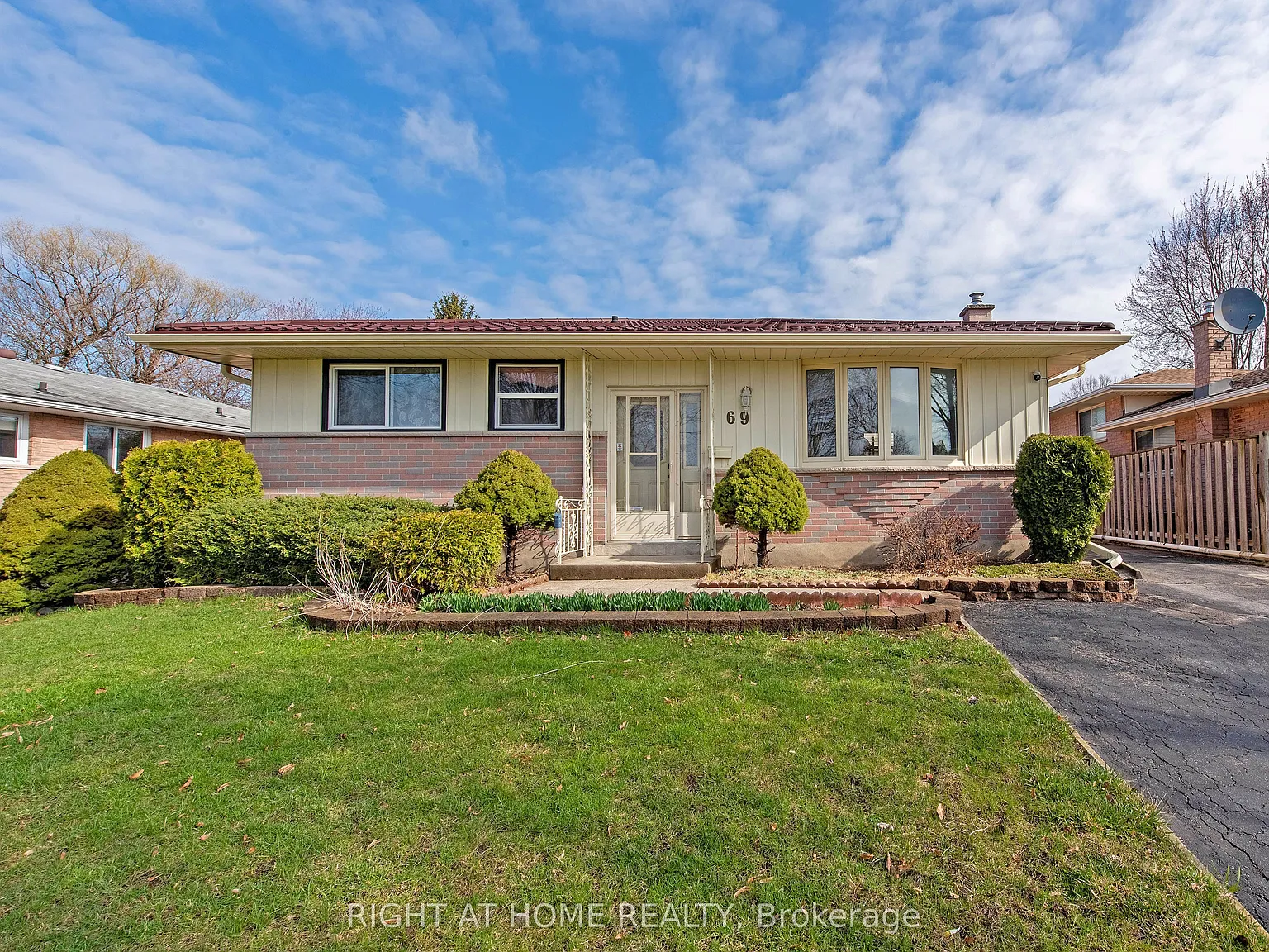 3 bed, $2,549 — Photo 4