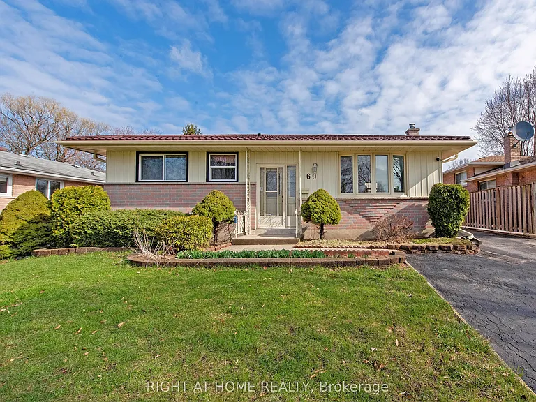 69 Alayne Cres — Photo 4