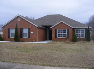 137 E Colorado Ave, Springdale, AR 72764