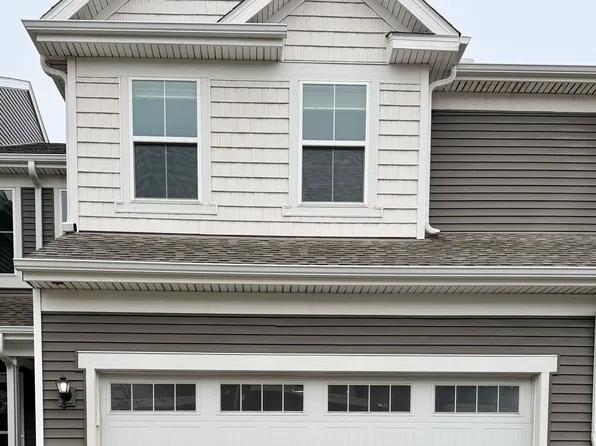 8111 Cottonwood Ln N, Maple Grove, MN 55369