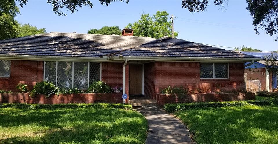 1st image of 1806 Lavonia Ln