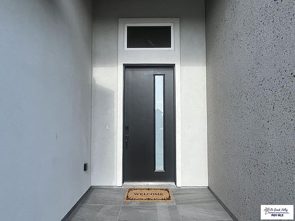 4th image of 6862 Woodlands Ave