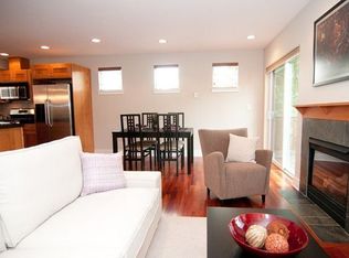 466 N 43rd St, Seattle, WA 98103