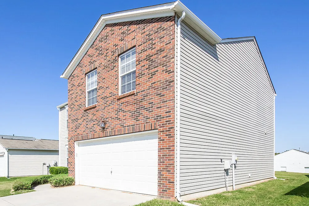 Building Photo - 8118 Rosberg Ln