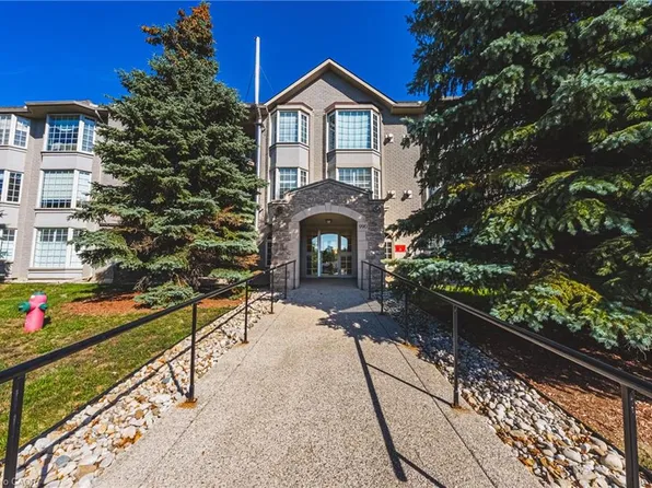 990 Golf Links Rd #308, Hamilton, ON L9K 1J8