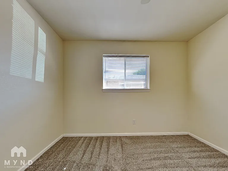 4809 Cedar St — Photo 14