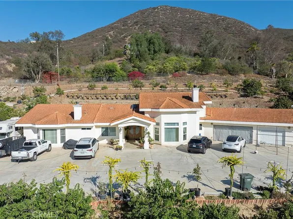 525 Stewart Canyon Rd, Fallbrook, CA 92028
