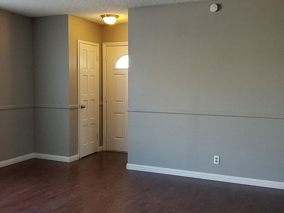 3rd image of 808 Antigua St