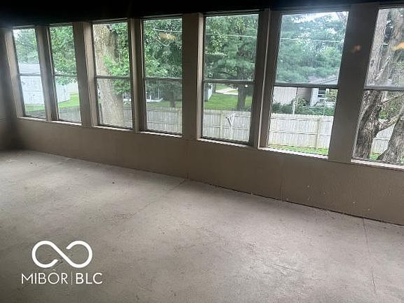 4th image of 1409 Helena Dr