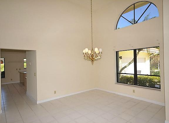 3rd image of 4382 SW Dundee Ct