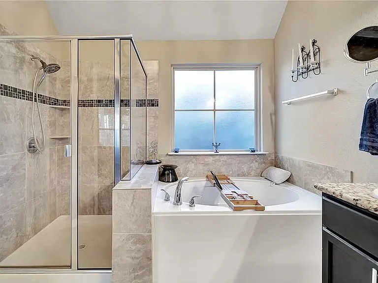 3701 Castleton Dr — Photo 15