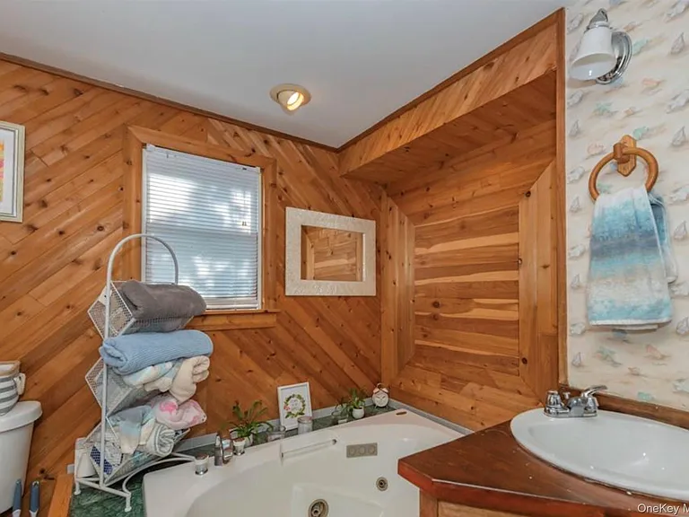 1385 Old Shipyard Ln — Photo 17