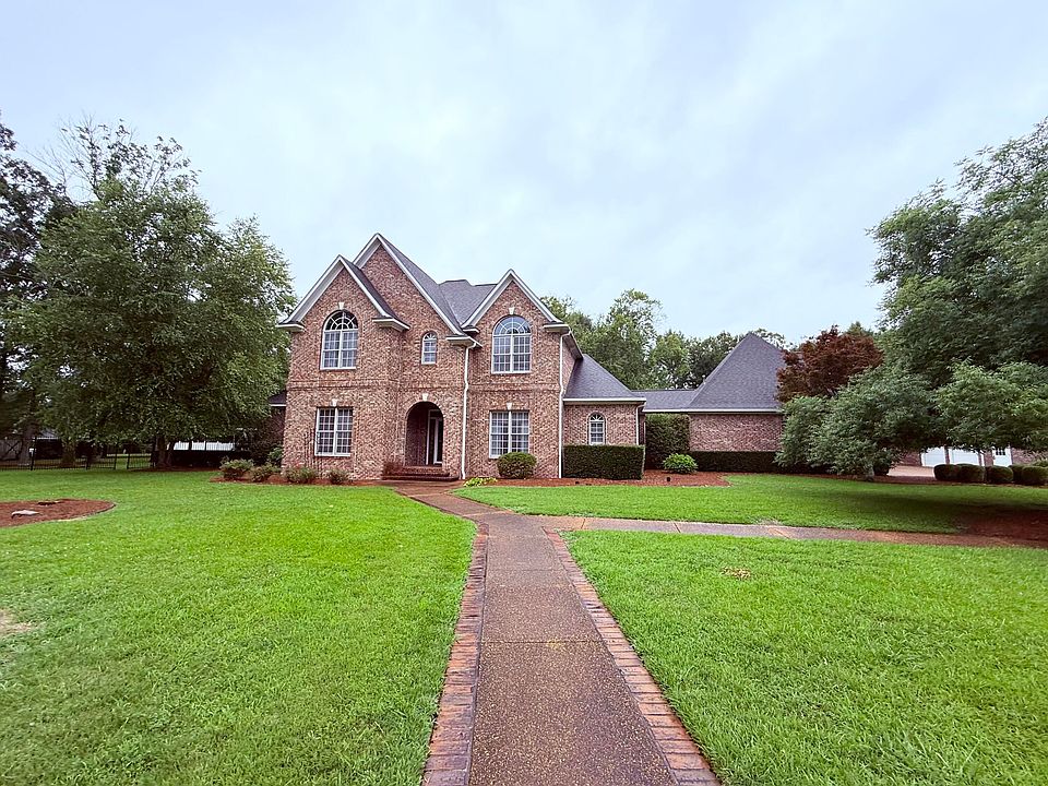 1st image of 1587 Larkspur Cir