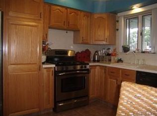 17 Pal St, Plainview, NY 11803