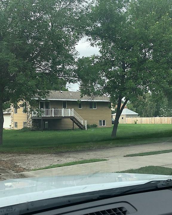 2nd image of 160 1st Ave E