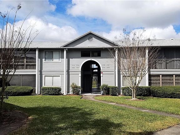 2nd image of 2710 Oak Park Way #201