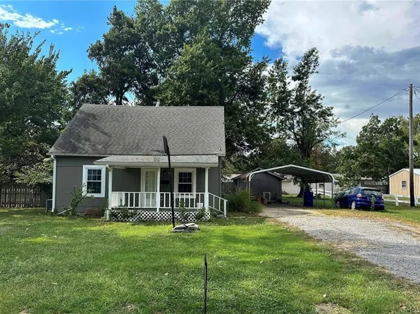 203 S Lash Ave, Columbus, KS 66725
