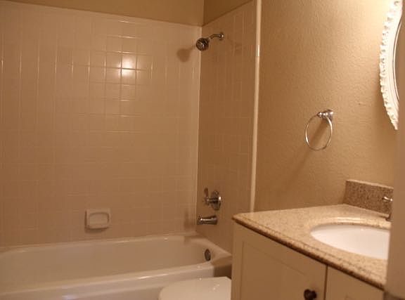 5th image of 10702 Birmingham Dr