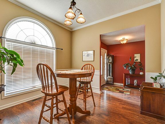 5th image of 959 Pullman Ct