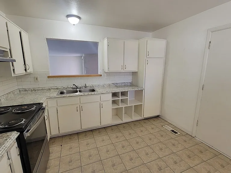 11424 Faye Ave NE — Photo 9