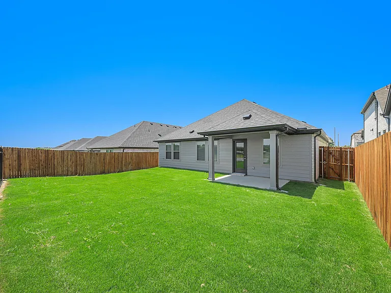 1136 Del Rio Dr — Photo 29