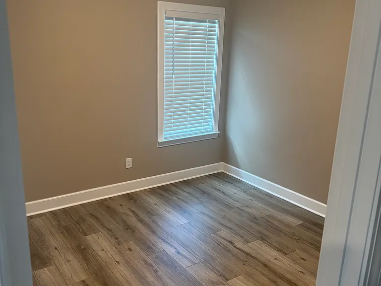 7445 Dunbarton Dr — Photo 8
