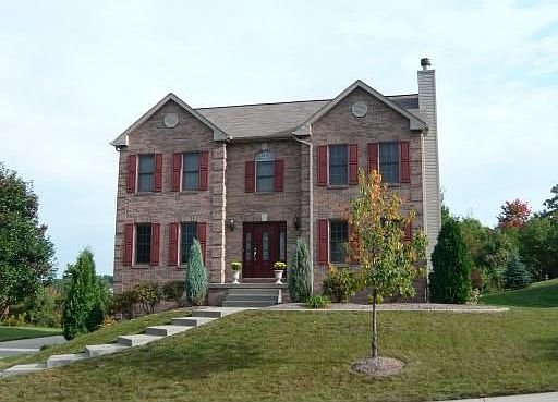 1st image of 218 Hampshire Dr