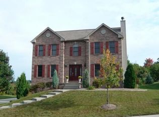 218 Hampshire Dr, Cranberry Township, PA 16066