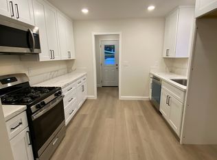352 Plymouth Dr, Vista, CA 92083
