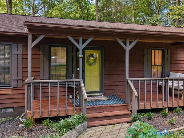 10200 Cloverfield Cir, Chesterfield, VA 23832