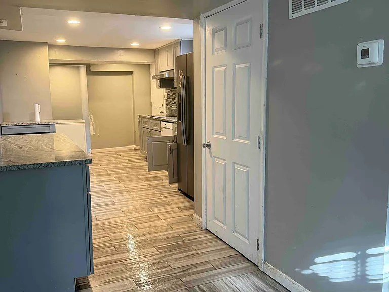 913 Cooks Ln #FIRSTFRONT — Photo 13