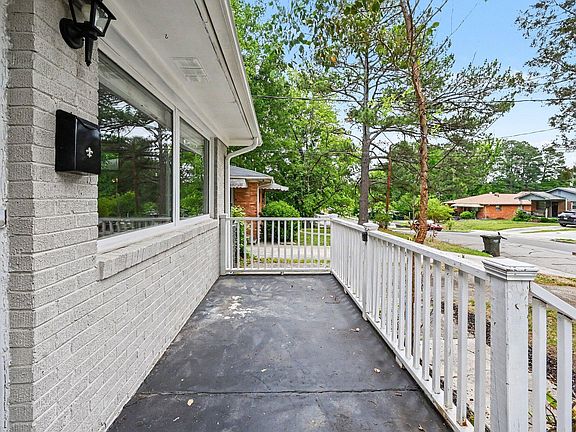 3rd image of 615 Hope Ave