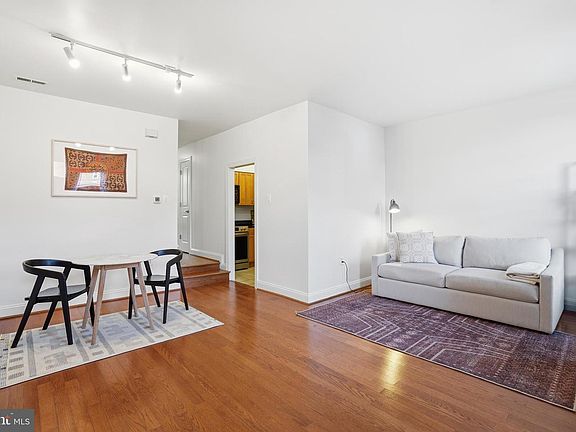 5th image of 20 15th St NE #20