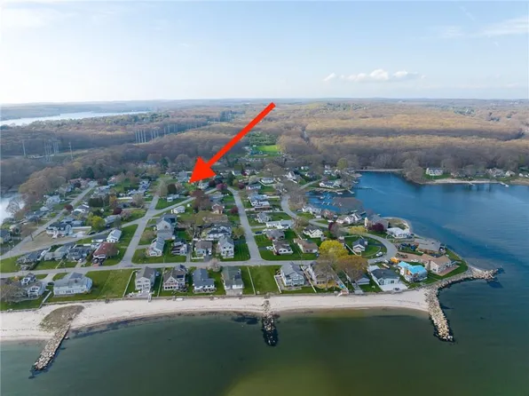 19 Race Rock Rd, Waterford, CT 06385