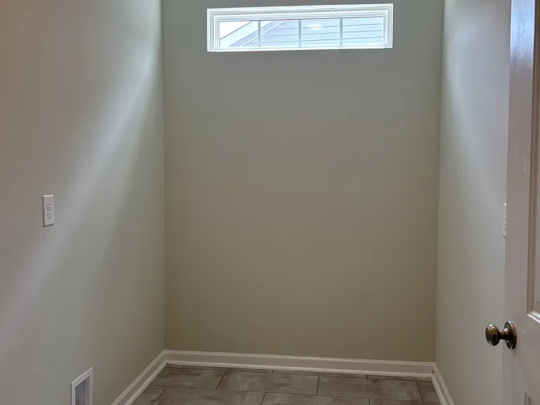 5277 Copse Dr — Photo 16