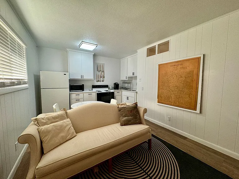 2401 Church St #1 — Photo 16