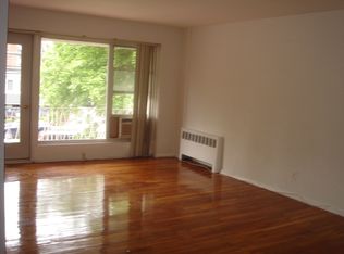 73 Circuit Rd, New Rochelle, NY 10805