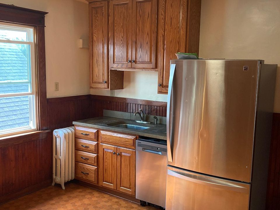 1st image of 20 Beaumaris Pl #2