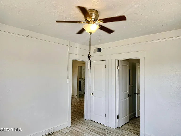 618 N Estrella St — Photo 32