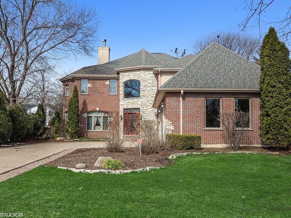 1st image of 554 Earl Dr