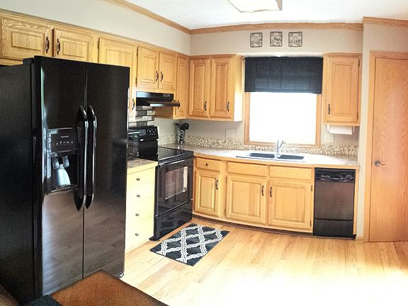4th image of 11025 Oakbrook Dr