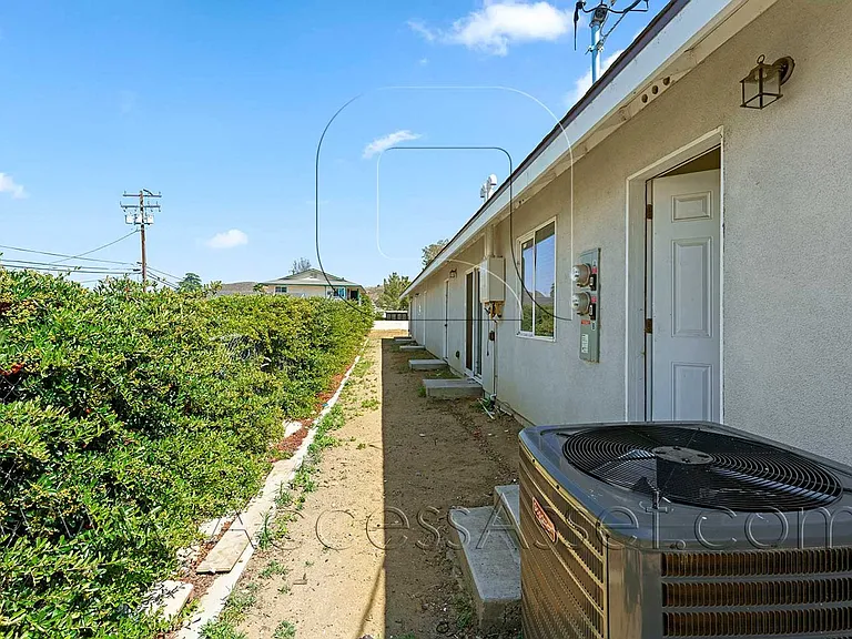 (*) S Lindsay 108 — Photo 14