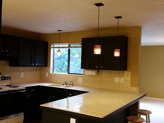 3rd image of 1729 Sherwood Ln