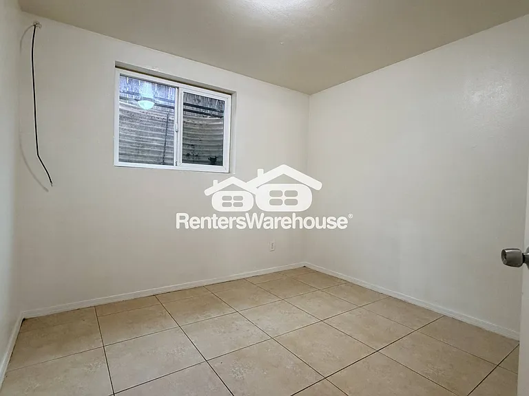 325 S Pioneer #327L — Photo 6