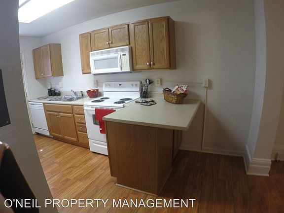 3rd image of 423 N 5th St APT 1