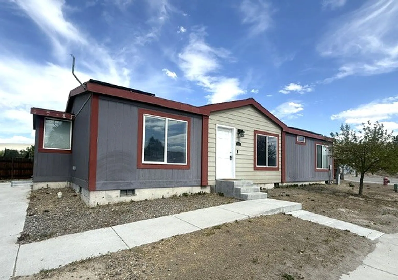 Nice 3 Bedroom/ 2 Bath in Elko — Photo 1