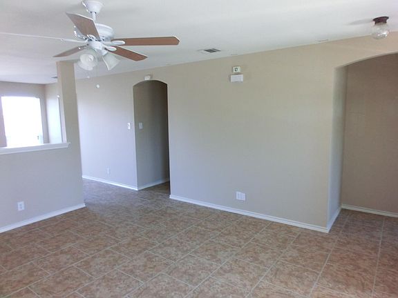 3rd image of 6015 Midcrown Dr