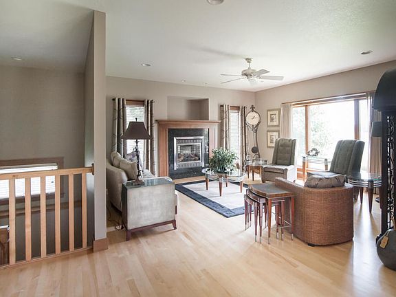 5th image of 3206 Emerald Valley Dr